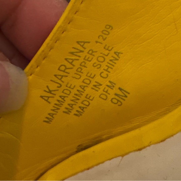 Anne Klein iFlex yellow slingback shoes - Picture 4 of 4